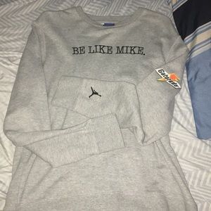 Be like mike.(Gatorade) crewneck sweatshirt